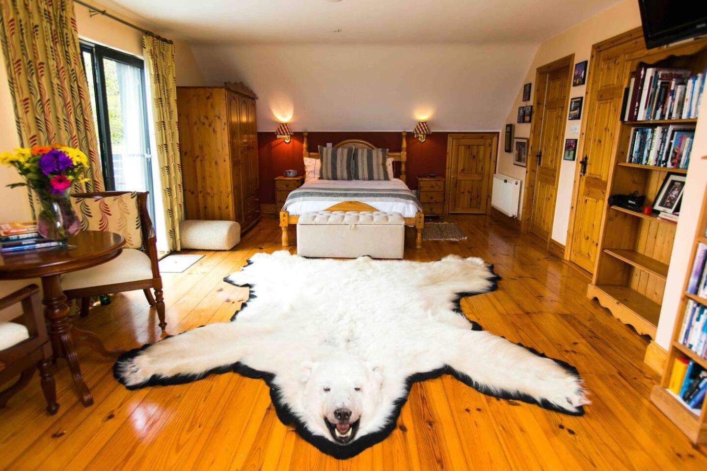 The Mountain Lodge คิลลาร์นีย์ ภายนอก รูปภาพ